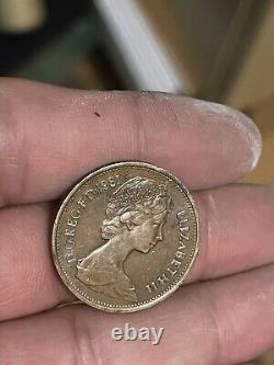 1981 Queen Elizabeth II new pence coin