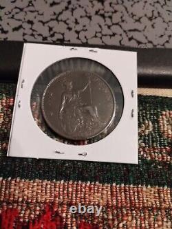 Belle pièce de monnaie en bronze d'un penny de Grande-Bretagne de 1899 en condition AU